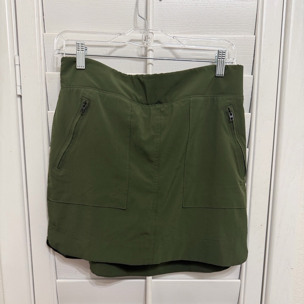 Athleta olive Green Skirt